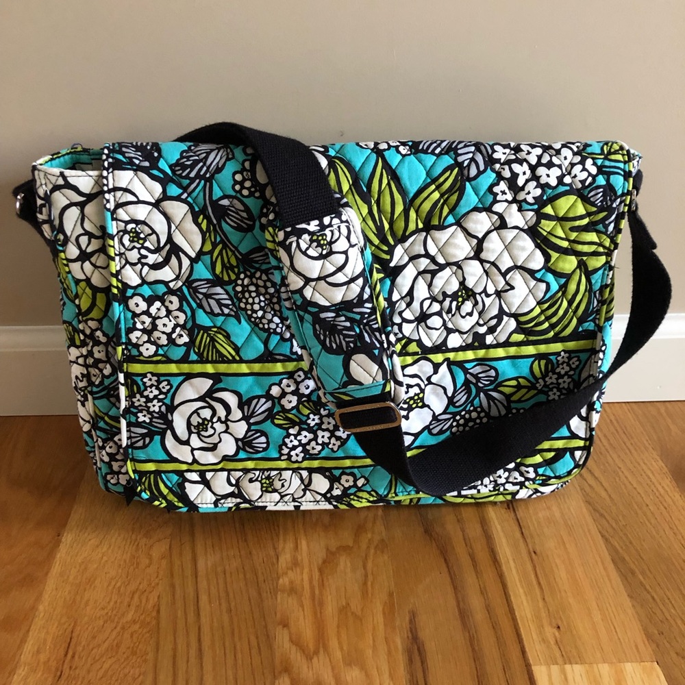 Vera Bradley Messenger Island Bloom
